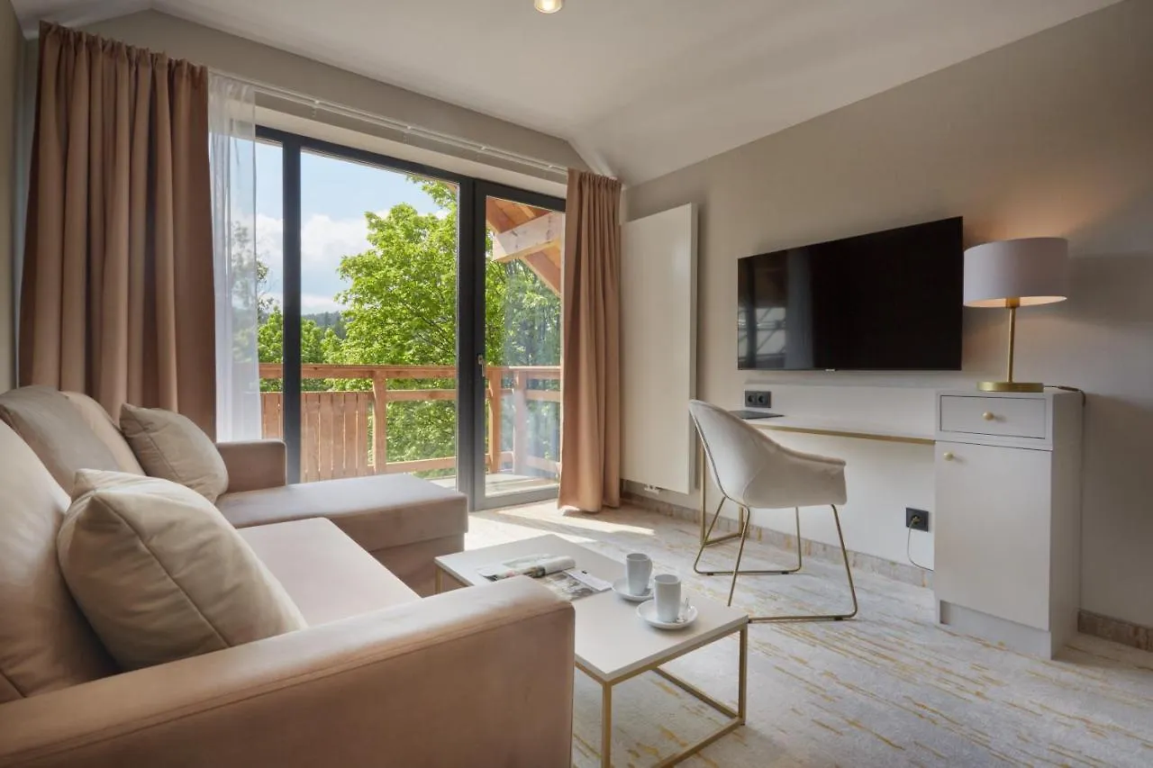 Five Seasons Three Aparthotel פולין